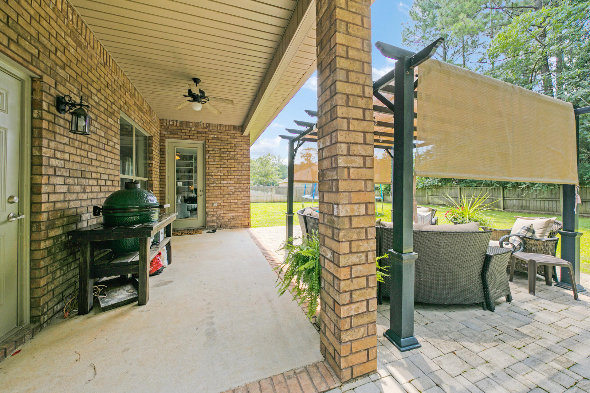 WINDMEADOWS - Residential