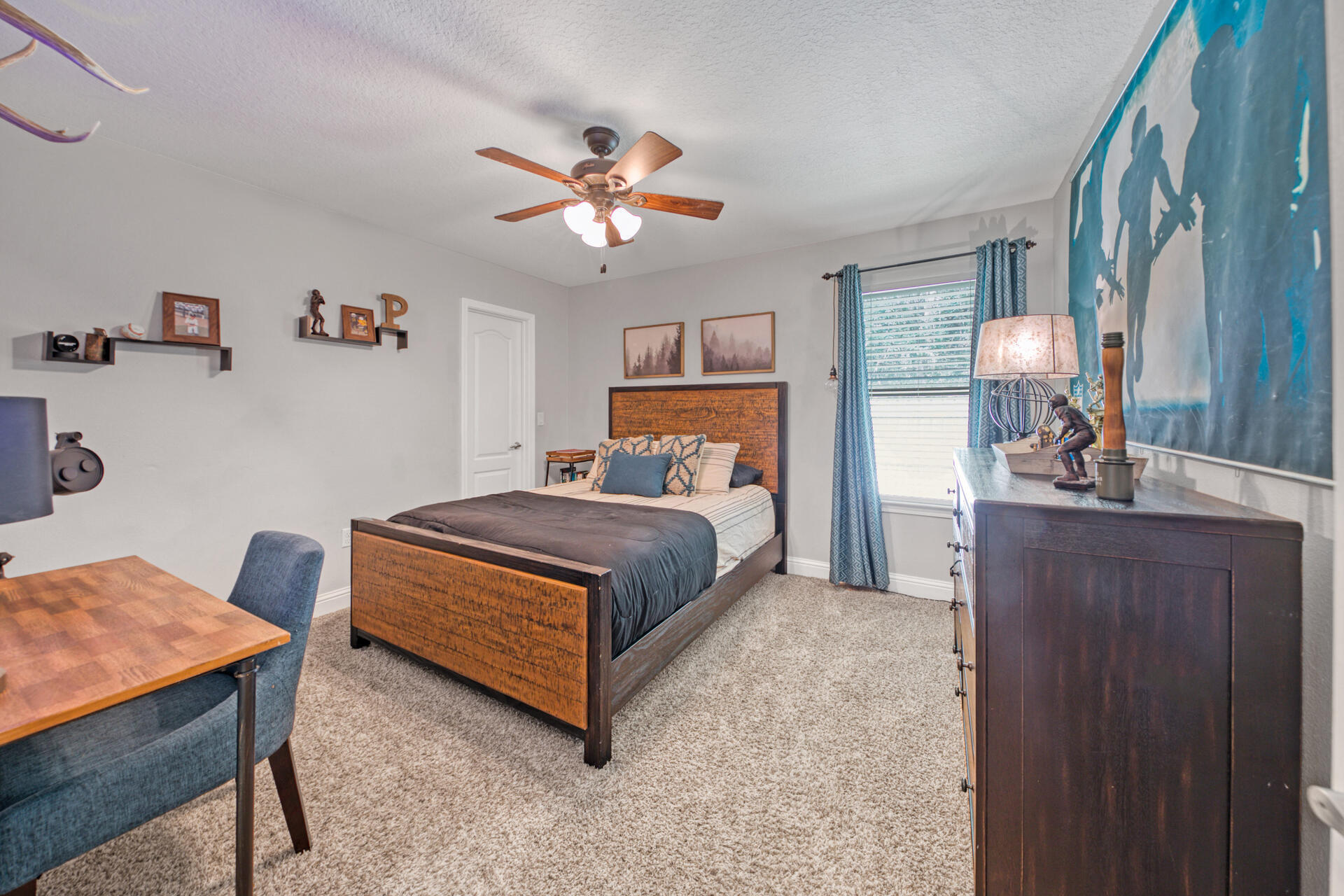 WINDMEADOWS - Residential