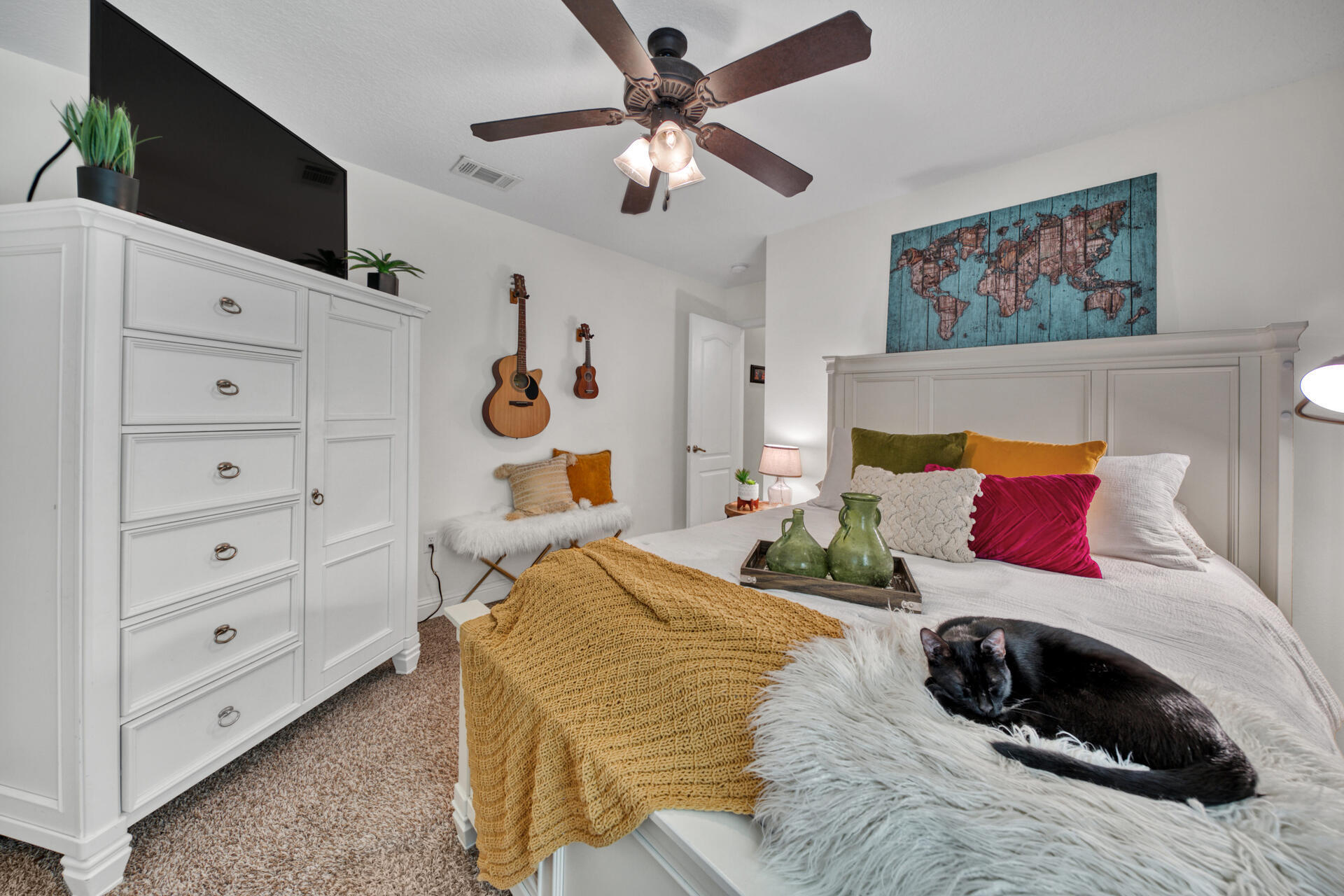 WINDMEADOWS - Residential