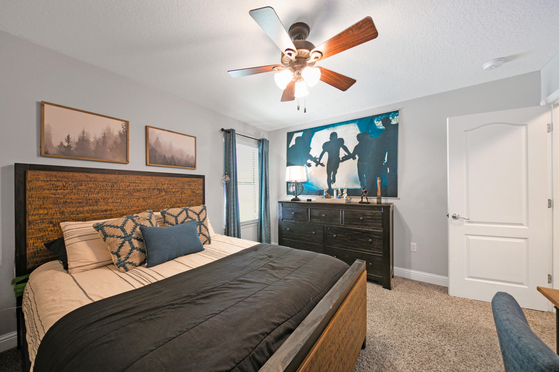 WINDMEADOWS - Residential