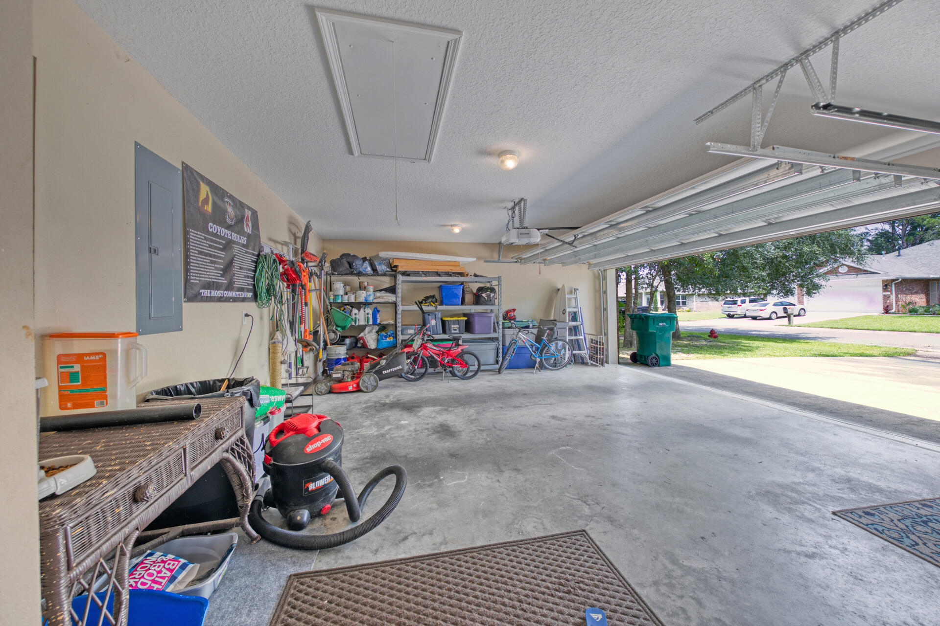 WINDMEADOWS - Residential