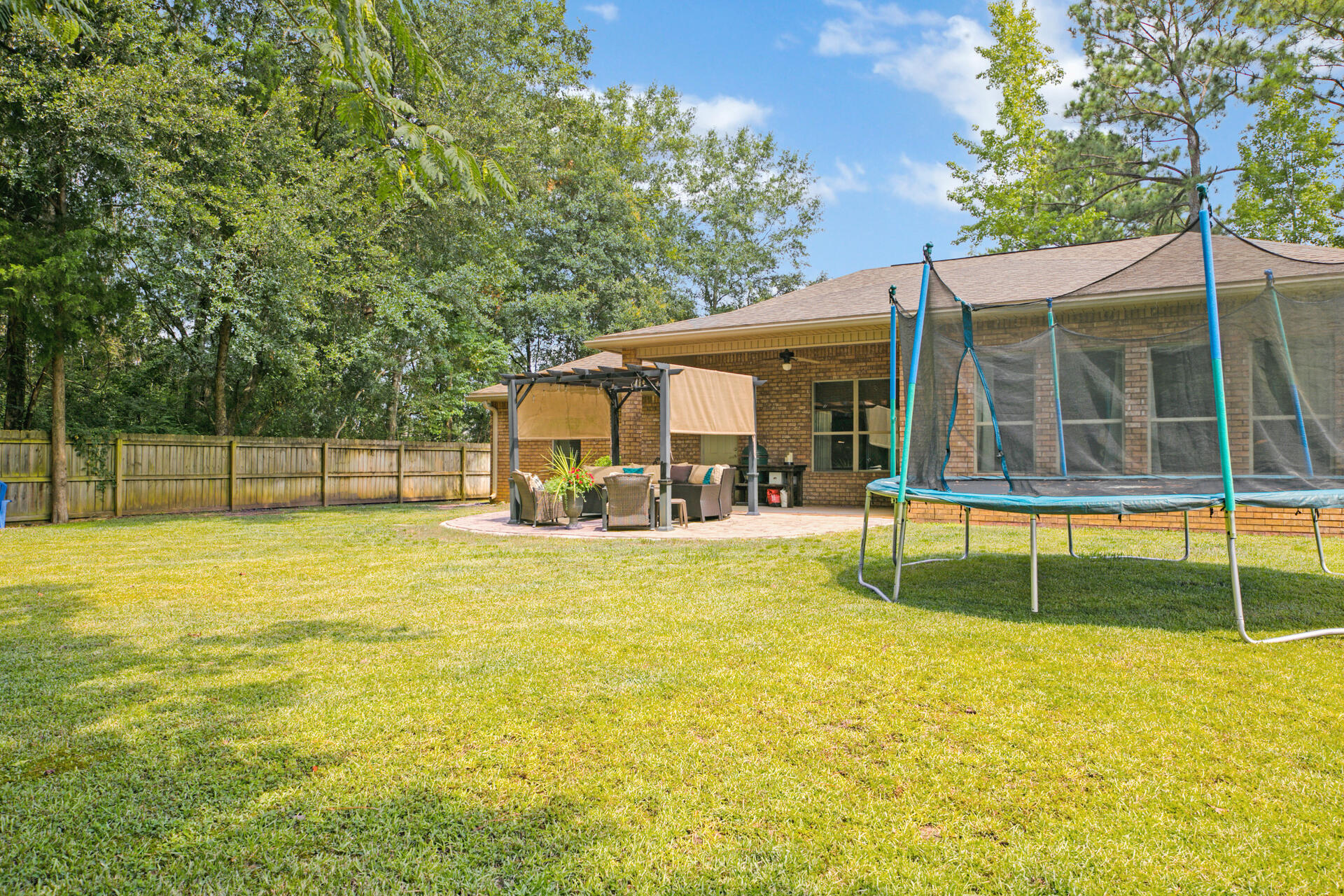 WINDMEADOWS - Residential