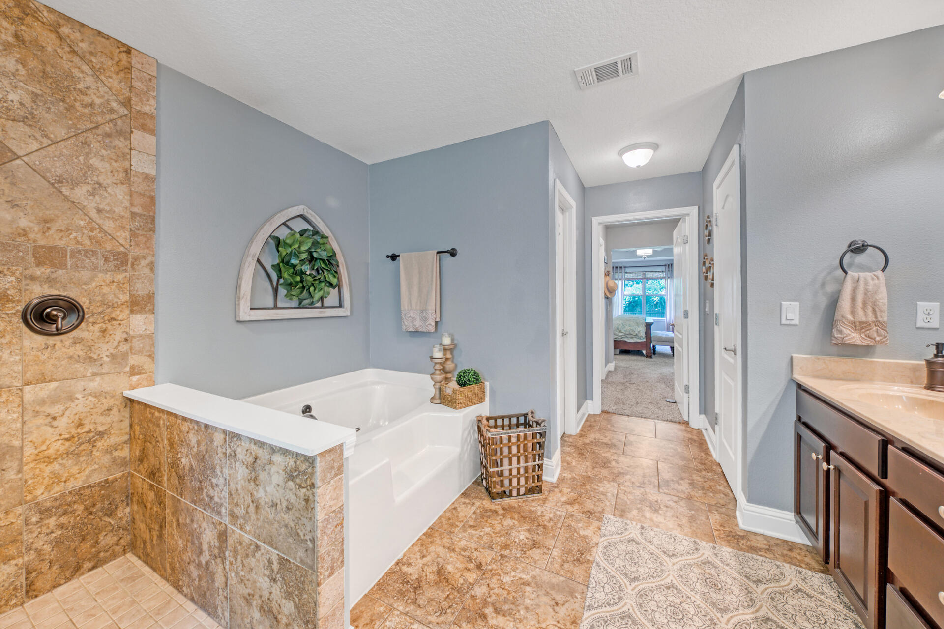 WINDMEADOWS - Residential