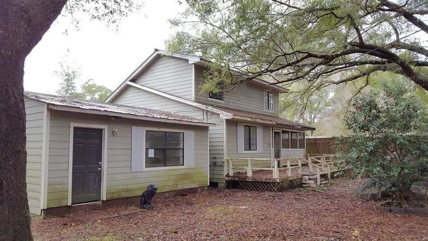 Fixer Upper on a quiet secluded street surrounded by live Oaks. Property appears to have had renovations started. Perfect opportunity to complete a remodel exactly they way you want. Sq footage is much larger then tax rolls as an addition was completed at some point with another 420 sq ft to include a Bath as well. Can live as a 4 bedroom 4 bath.'Pertaining to Cash offers, the Grantee(s), or purchaser(s), of the Property cannot re-sell, record an additional conveyance document, or otherwise transfer title to the Property within 60 days following the Grantor's execution of this deed.'''