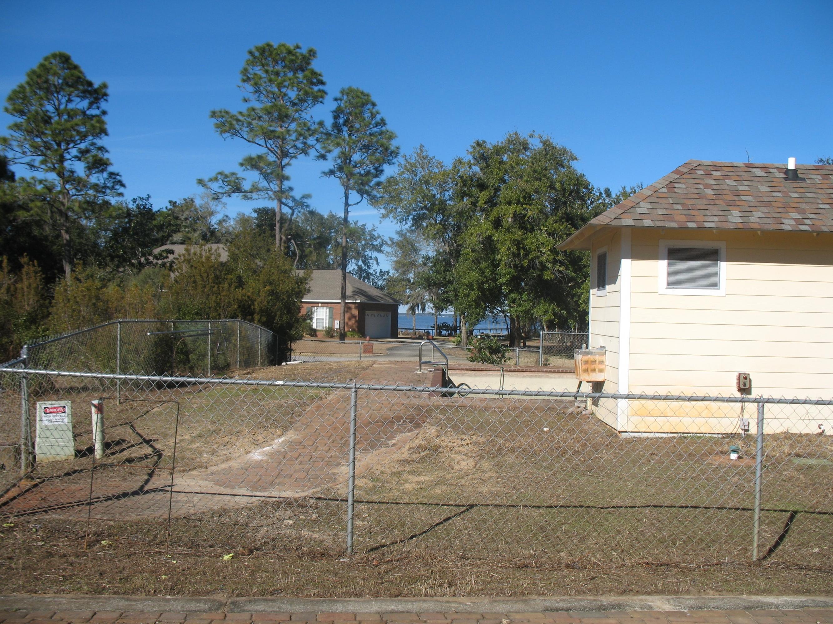 TRANQUILITY BY THE BAY - Land
