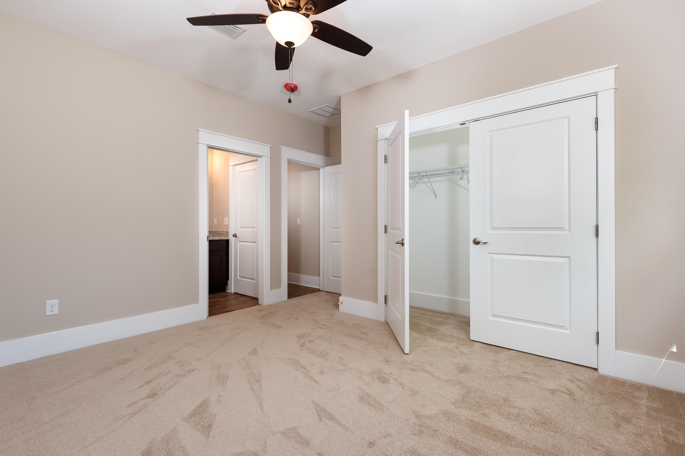 Ocean City/ Wright Fire. Within 0.3 miles of Shalimar Bridge. - Residential