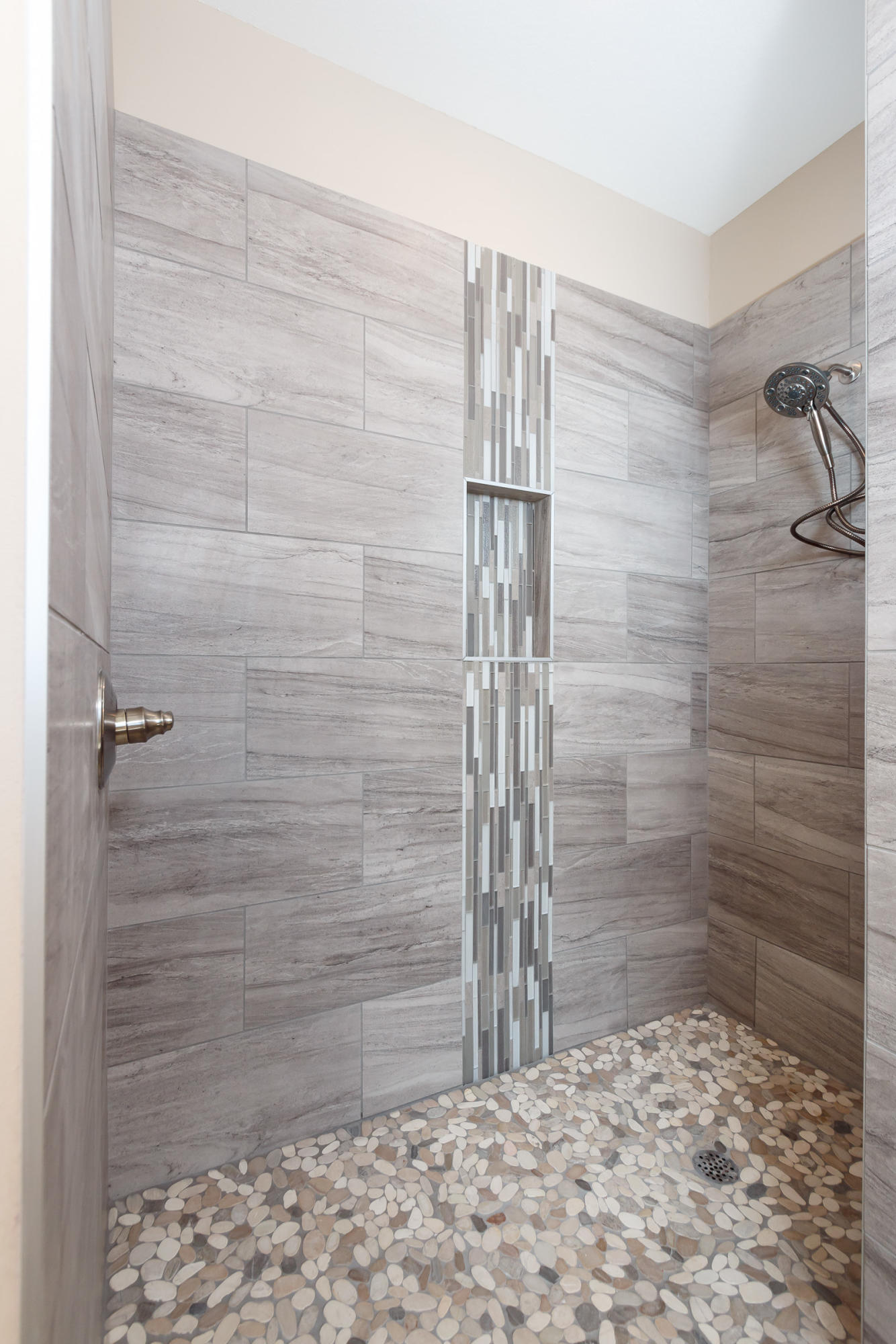 Ocean City/ Wright Fire. Within 0.3 miles of Shalimar Bridge. - Residential