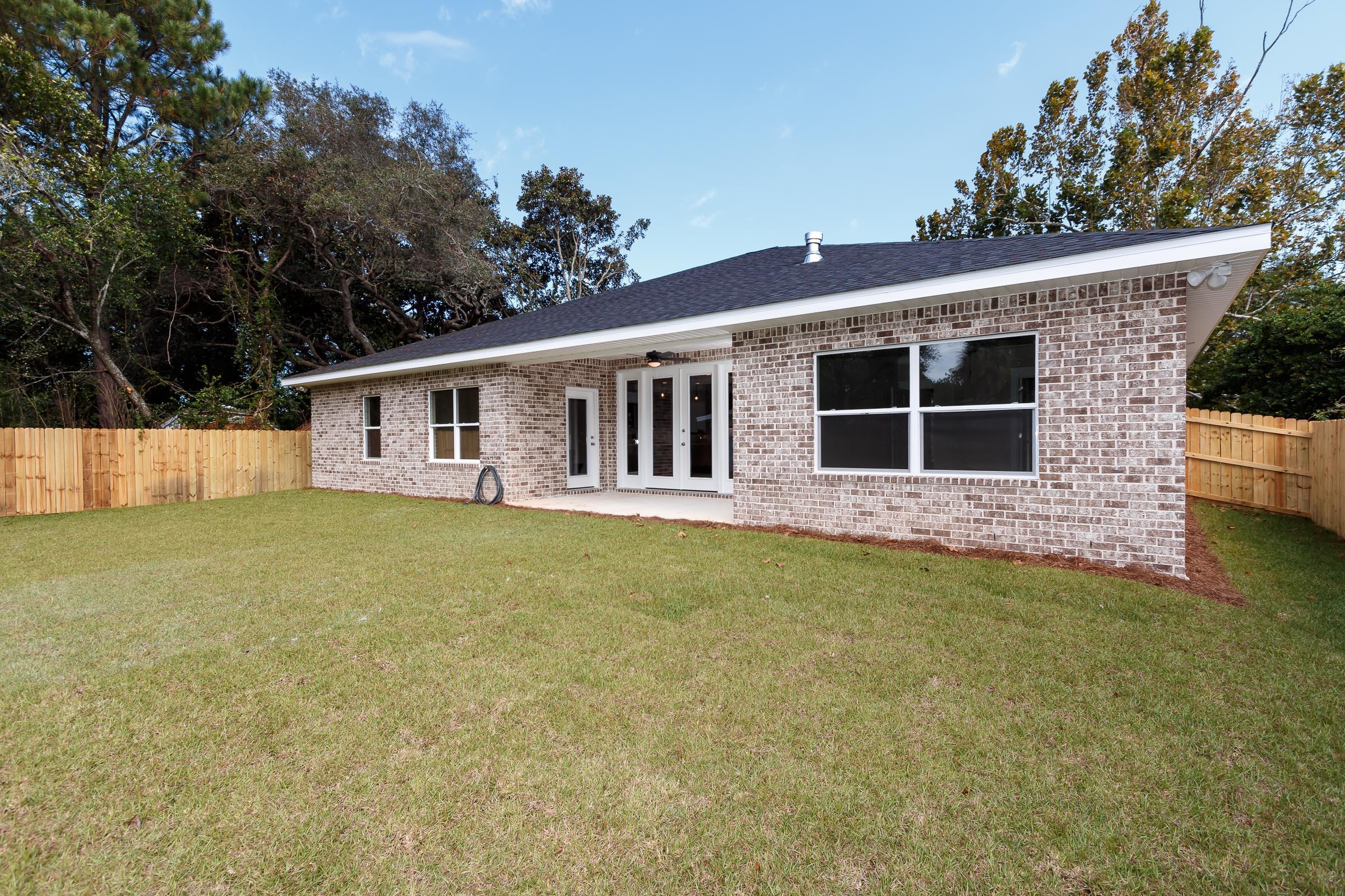 Ocean City/ Wright Fire. Within 0.3 miles of Shalimar Bridge. - Residential