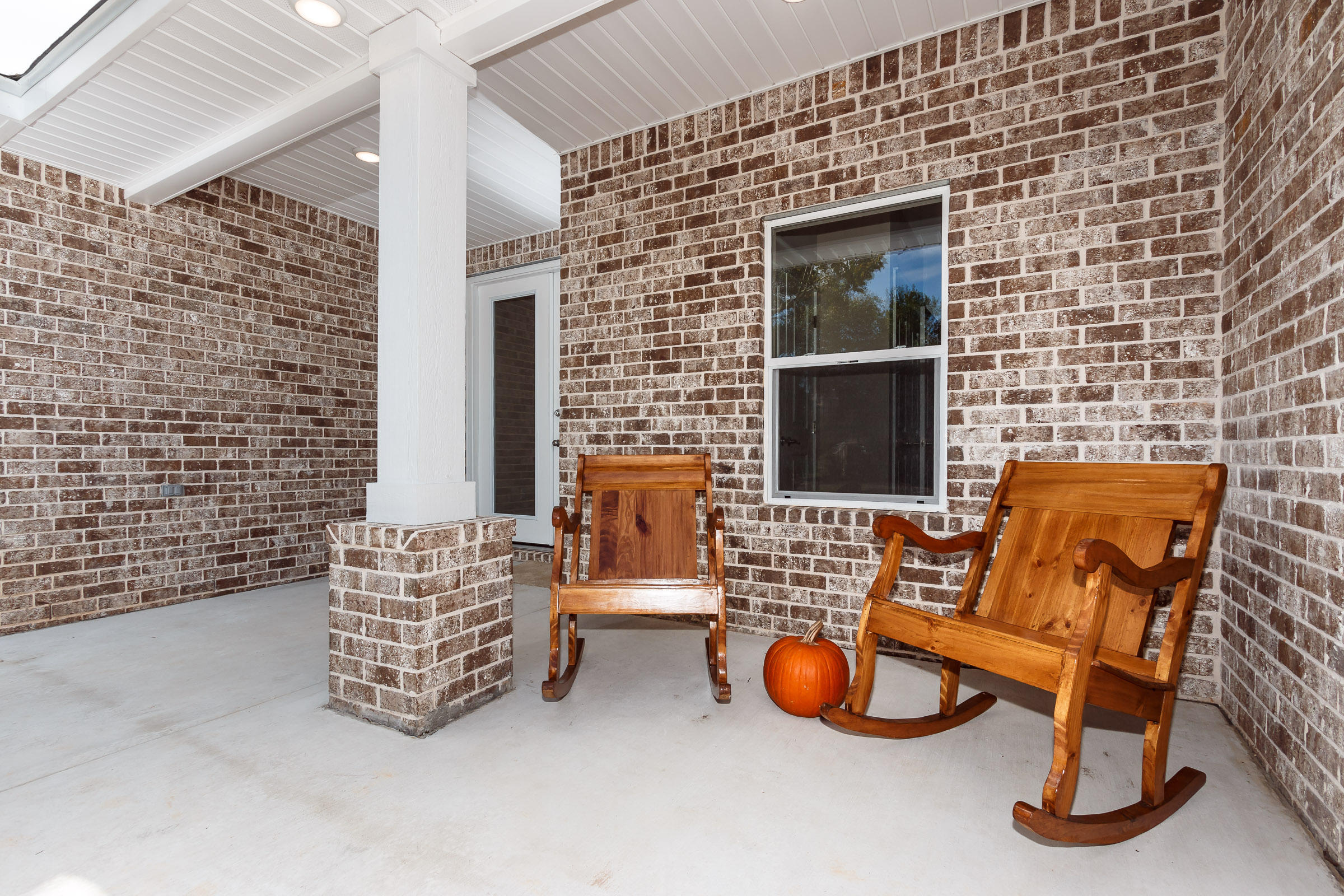 Ocean City/ Wright Fire. Within 0.3 miles of Shalimar Bridge. - Residential