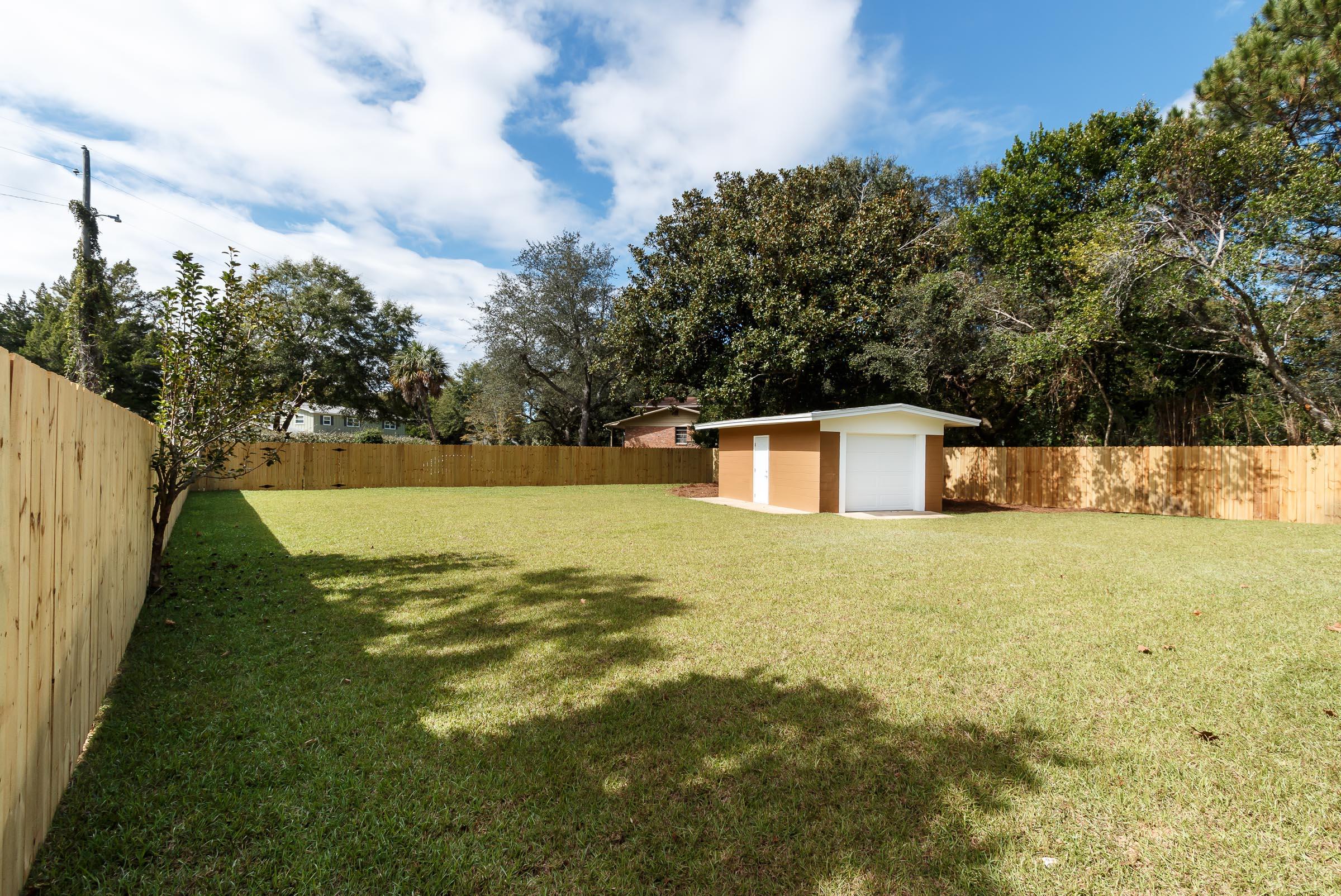 Ocean City/ Wright Fire. Within 0.3 miles of Shalimar Bridge. - Residential