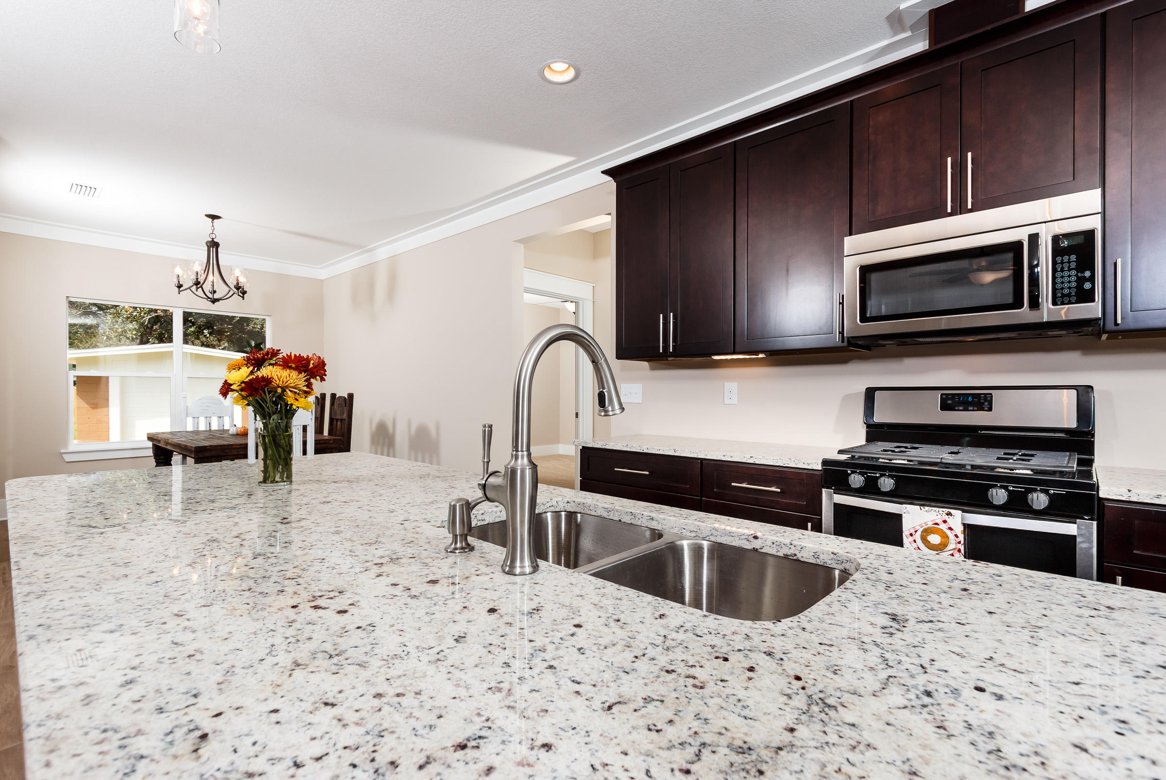 Ocean City/ Wright Fire. Within 0.3 miles of Shalimar Bridge. - Residential