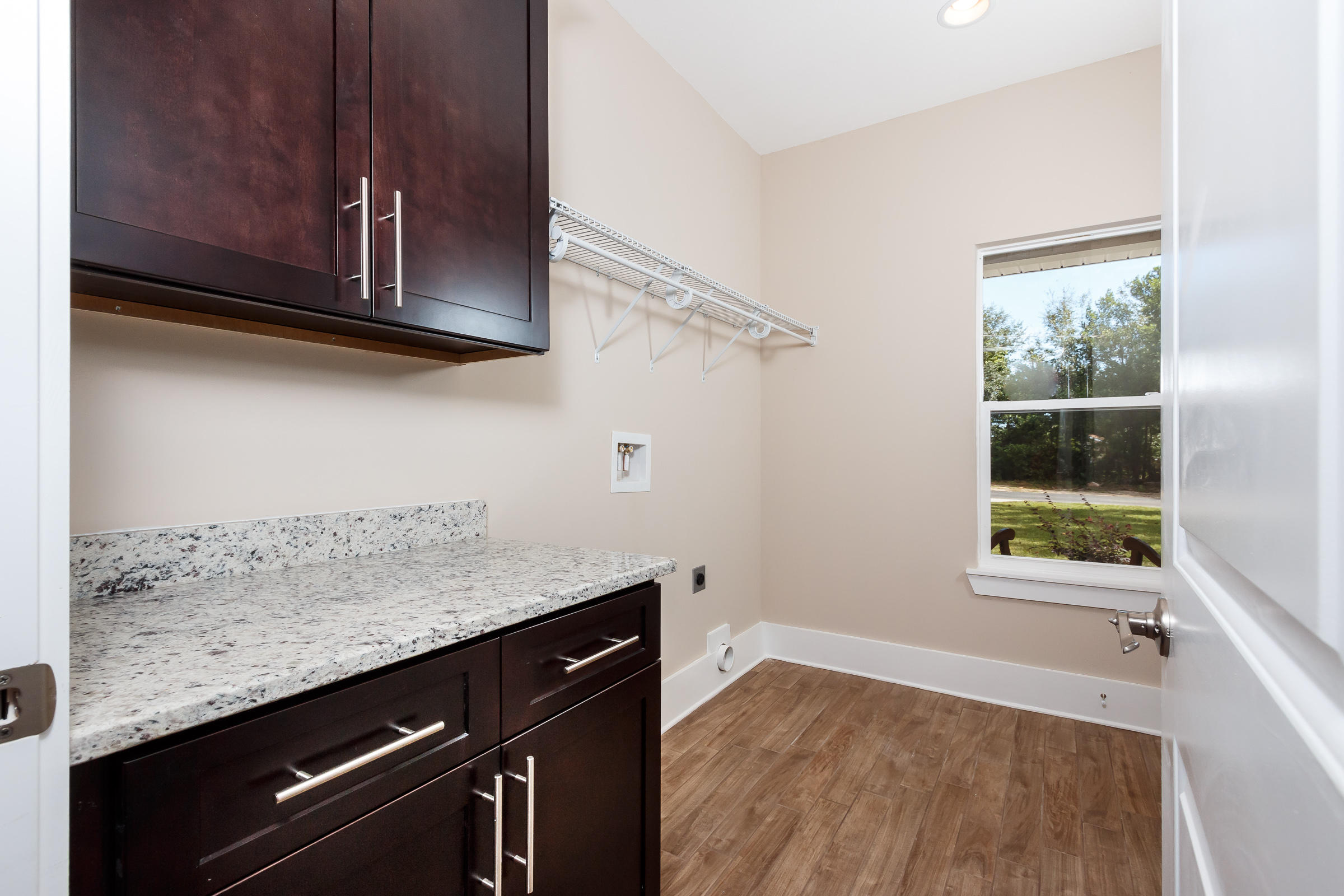 Ocean City/ Wright Fire. Within 0.3 miles of Shalimar Bridge. - Residential