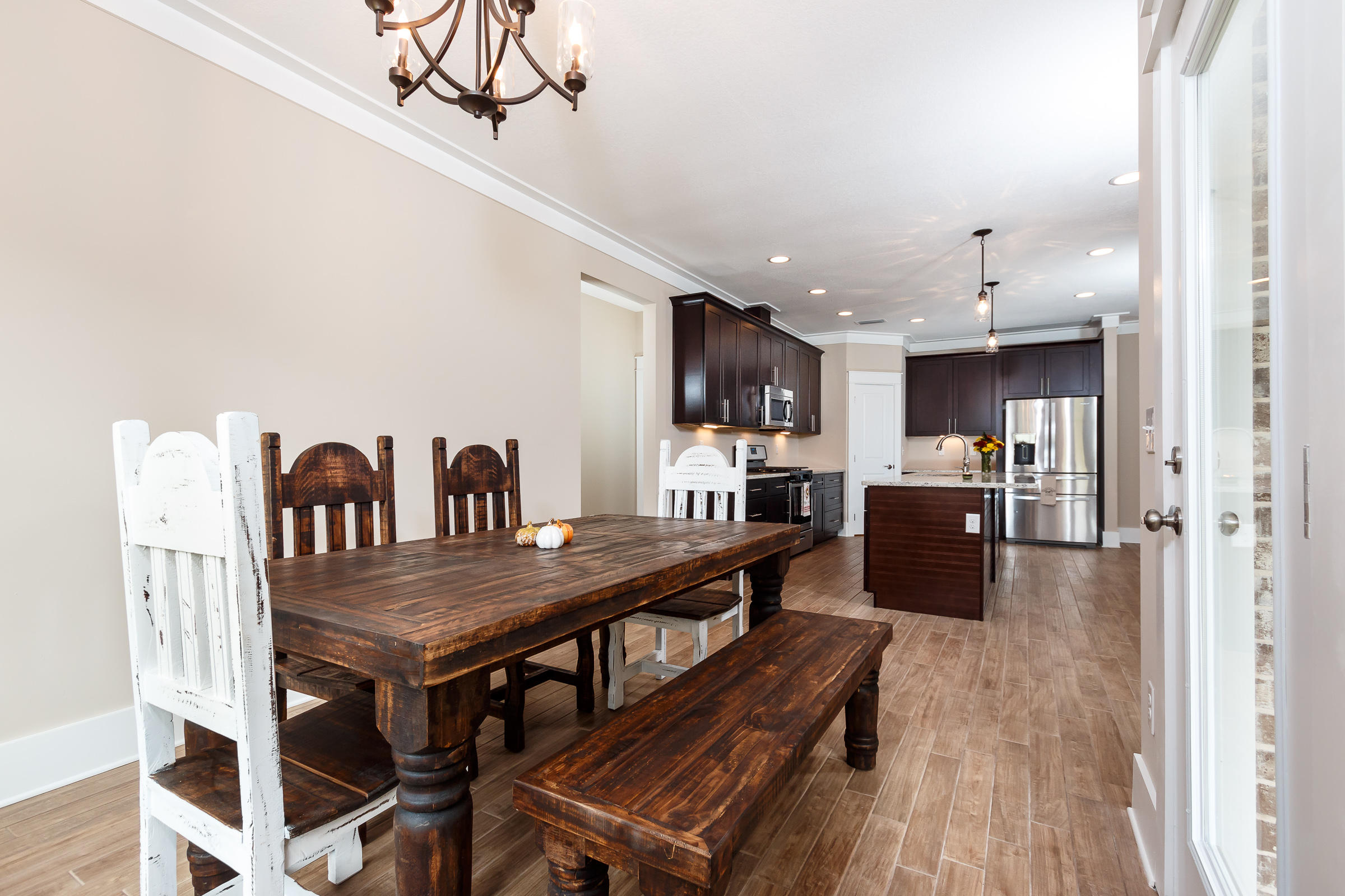 Ocean City/ Wright Fire. Within 0.3 miles of Shalimar Bridge. - Residential