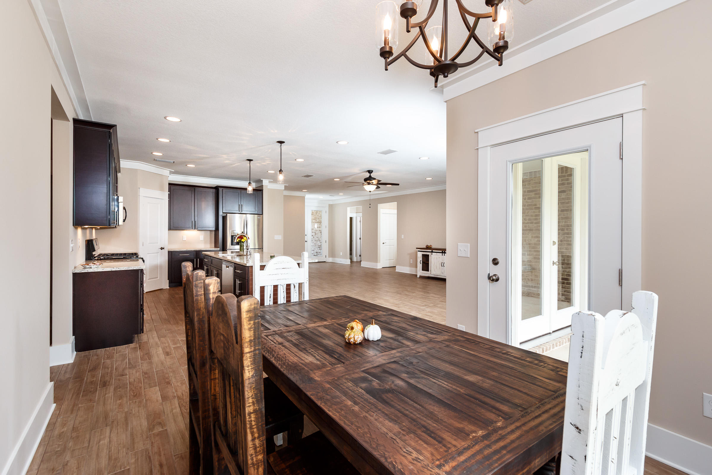 Ocean City/ Wright Fire. Within 0.3 miles of Shalimar Bridge. - Residential