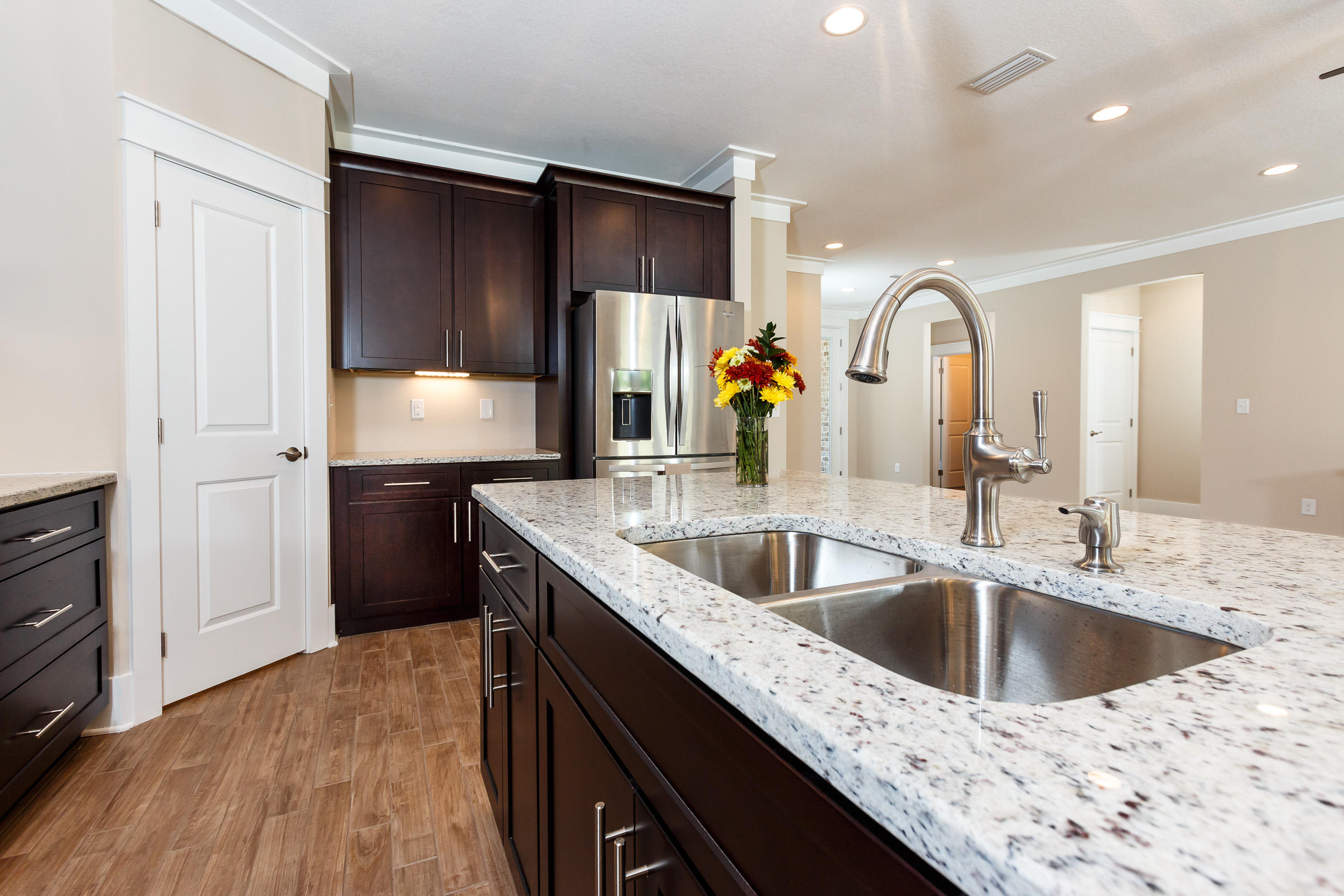 Ocean City/ Wright Fire. Within 0.3 miles of Shalimar Bridge. - Residential