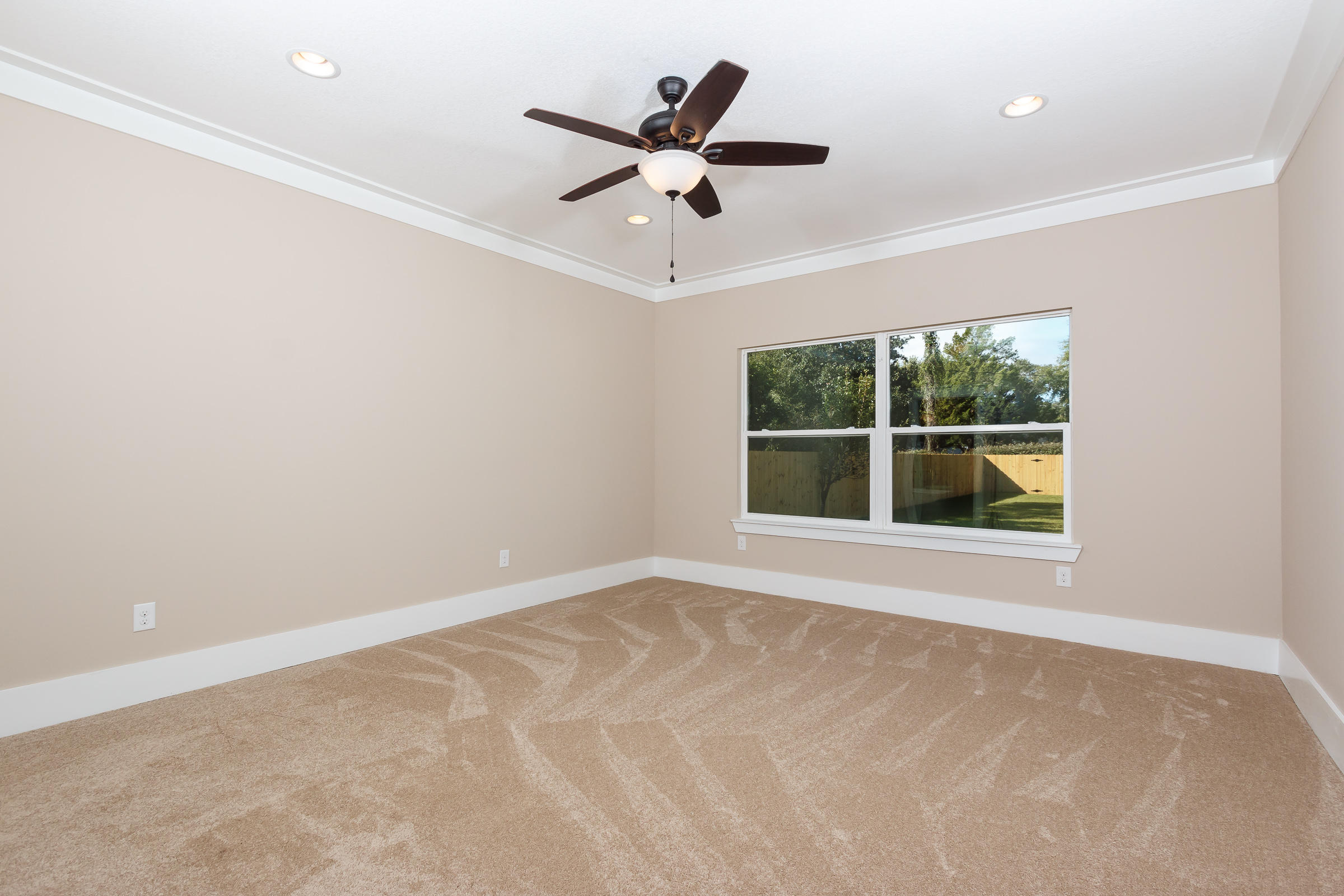 Ocean City/ Wright Fire. Within 0.3 miles of Shalimar Bridge. - Residential