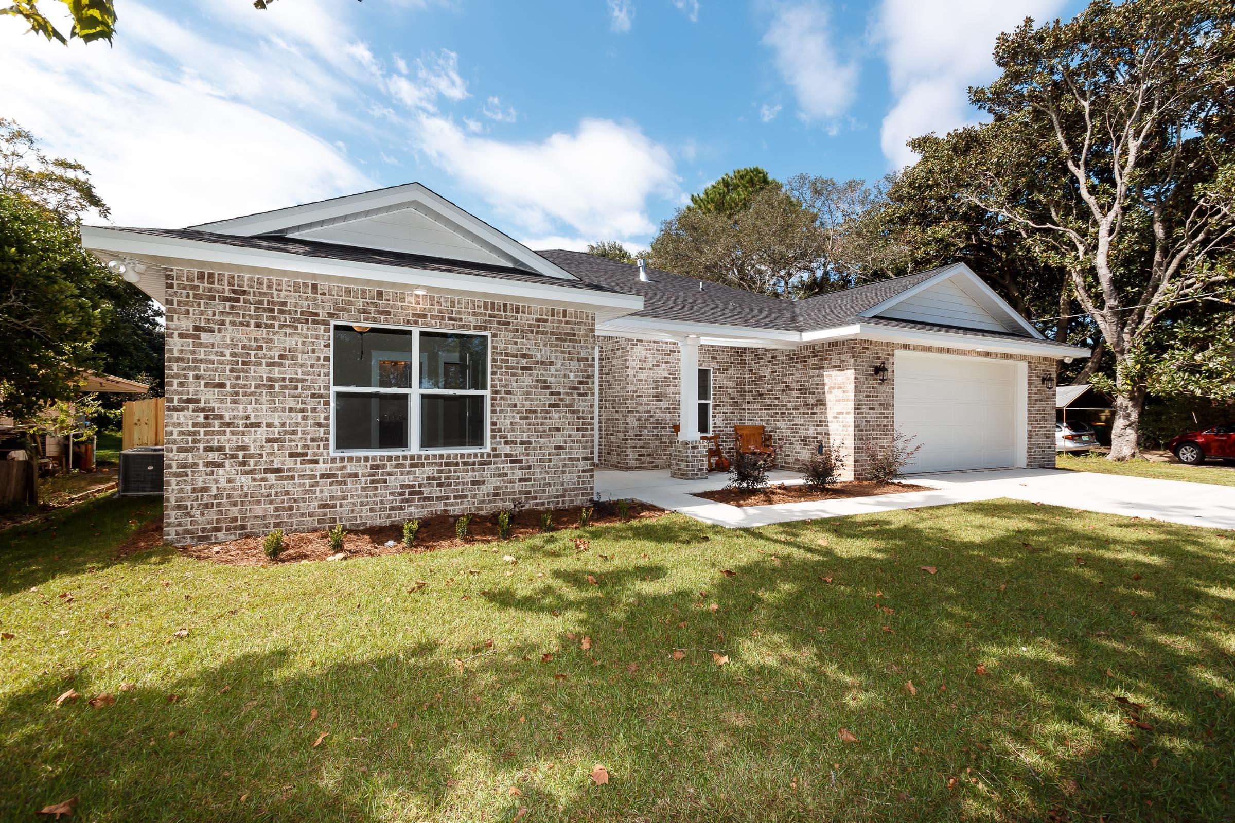 Ocean City/ Wright Fire. Within 0.3 miles of Shalimar Bridge. - Residential