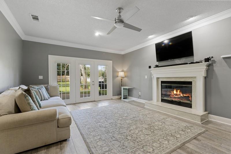 HANDS COVE - Residential