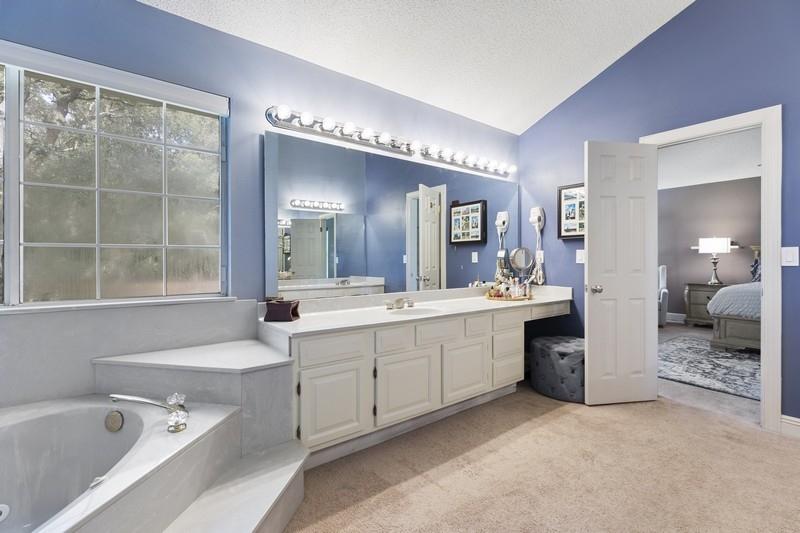 HANDS COVE - Residential