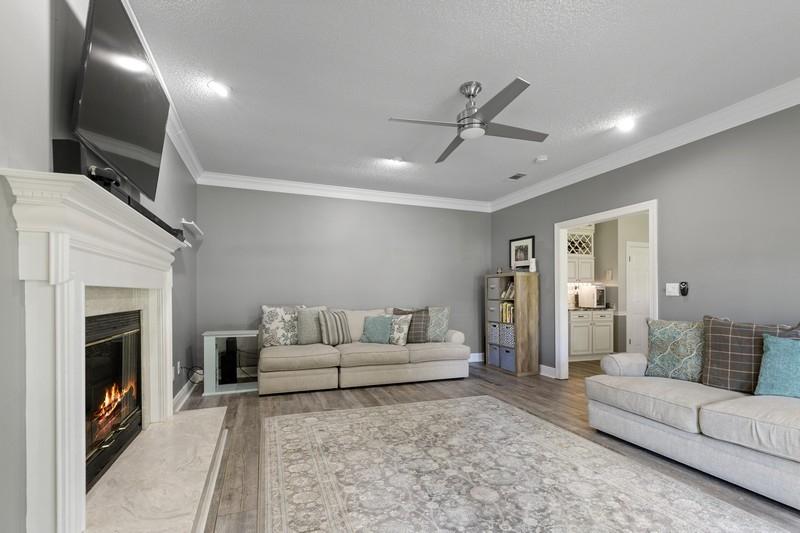 HANDS COVE - Residential