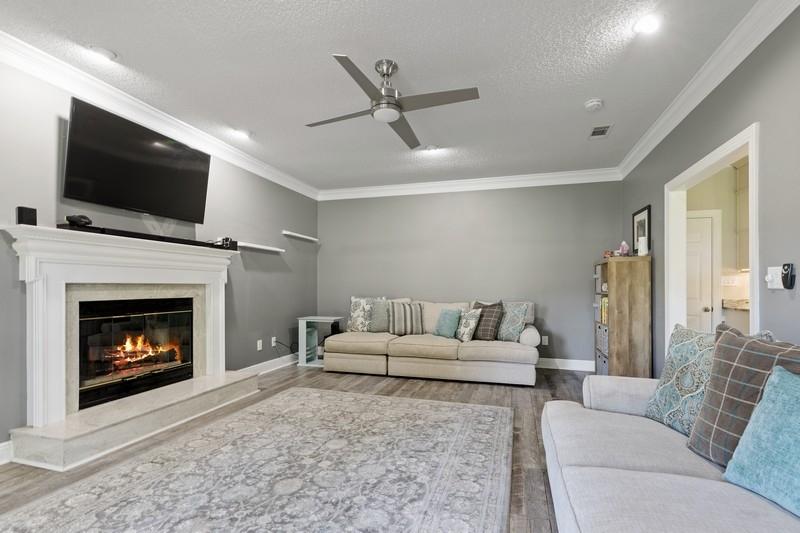 HANDS COVE - Residential