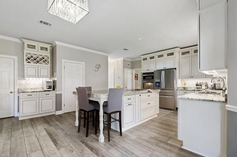 HANDS COVE - Residential