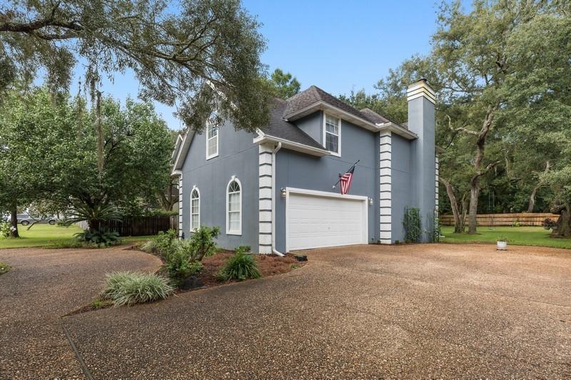 HANDS COVE - Residential