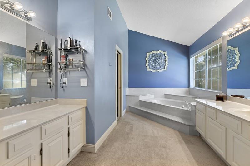 HANDS COVE - Residential