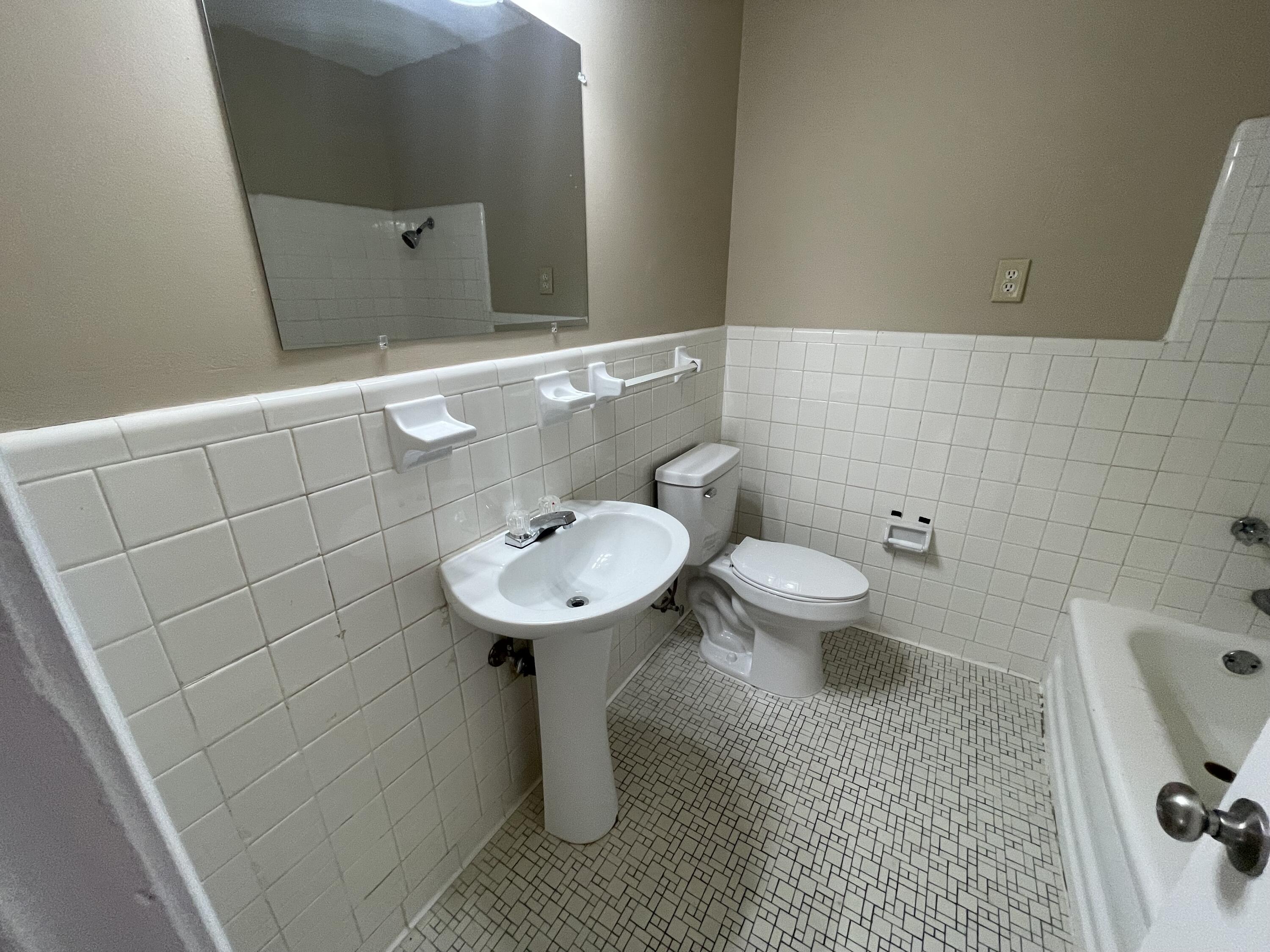 SANTA MARKELLA - Residential Lease