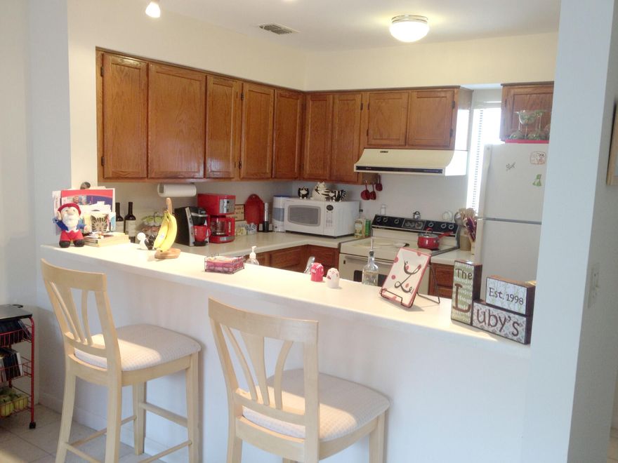 Beautiful 1 bedroom, 1.5 bathroom on Okaloosa Island, just a short walk to the beach. Refrigerator, stove, dishwasher, microwave oven and washer dryer included. Boardwalk is behind the complex that takes you straight to the beach, with a small water view from the unit! NO SHORT TERM RESTRICTIONS!!! Short term or long term on this unit!Professional photos coming Thursday!