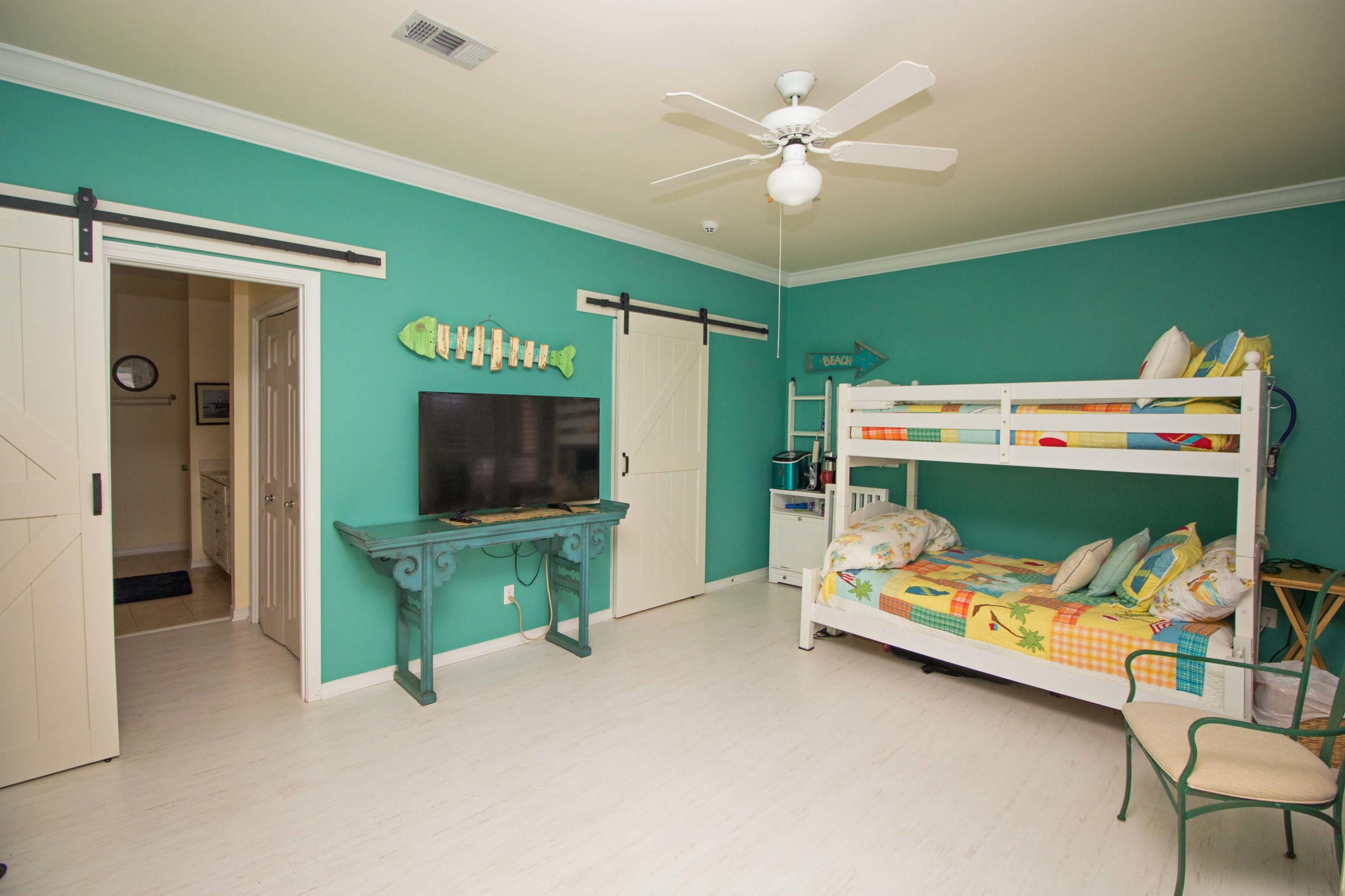 SPYGLASS T/H - Residential