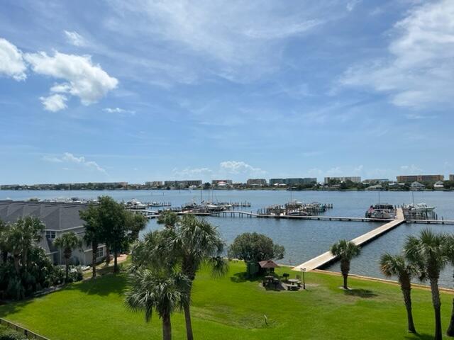 PIRATES BAY PH 1 - Residential Lease