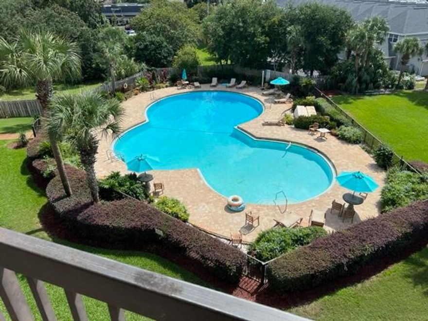 Available Now! Spectacular waterfront views from this Sound Front Unit. Enjoy the sea breeze from your private balcony overlooking the pool and Santa Rosa Sound. This lovely efficiency offers everything you need to enjoy quaint waterfront living. This well manicured complex offers a large pool and private beach. Sorry, no indoor smoking and no pets.