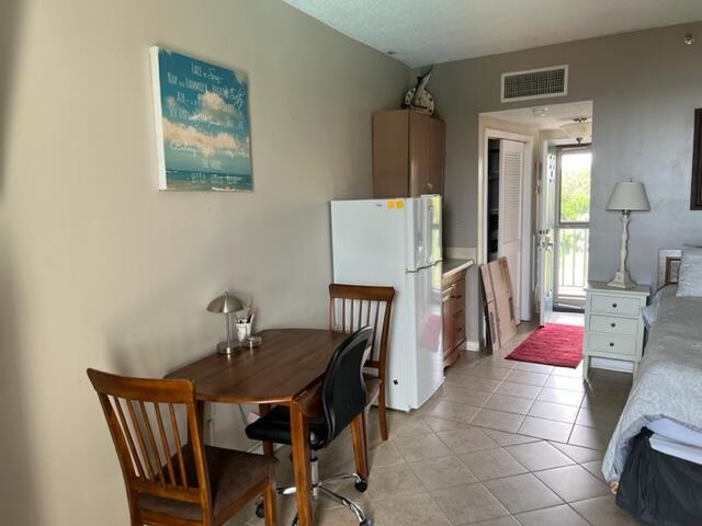 PIRATES BAY PH 1 - Residential Lease