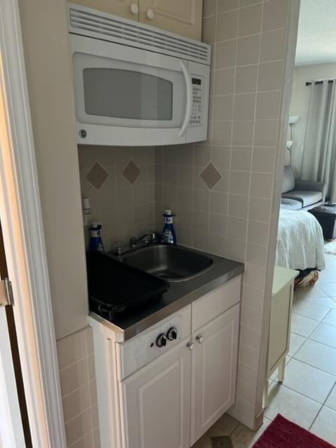 PIRATES BAY PH 1 - Residential Lease