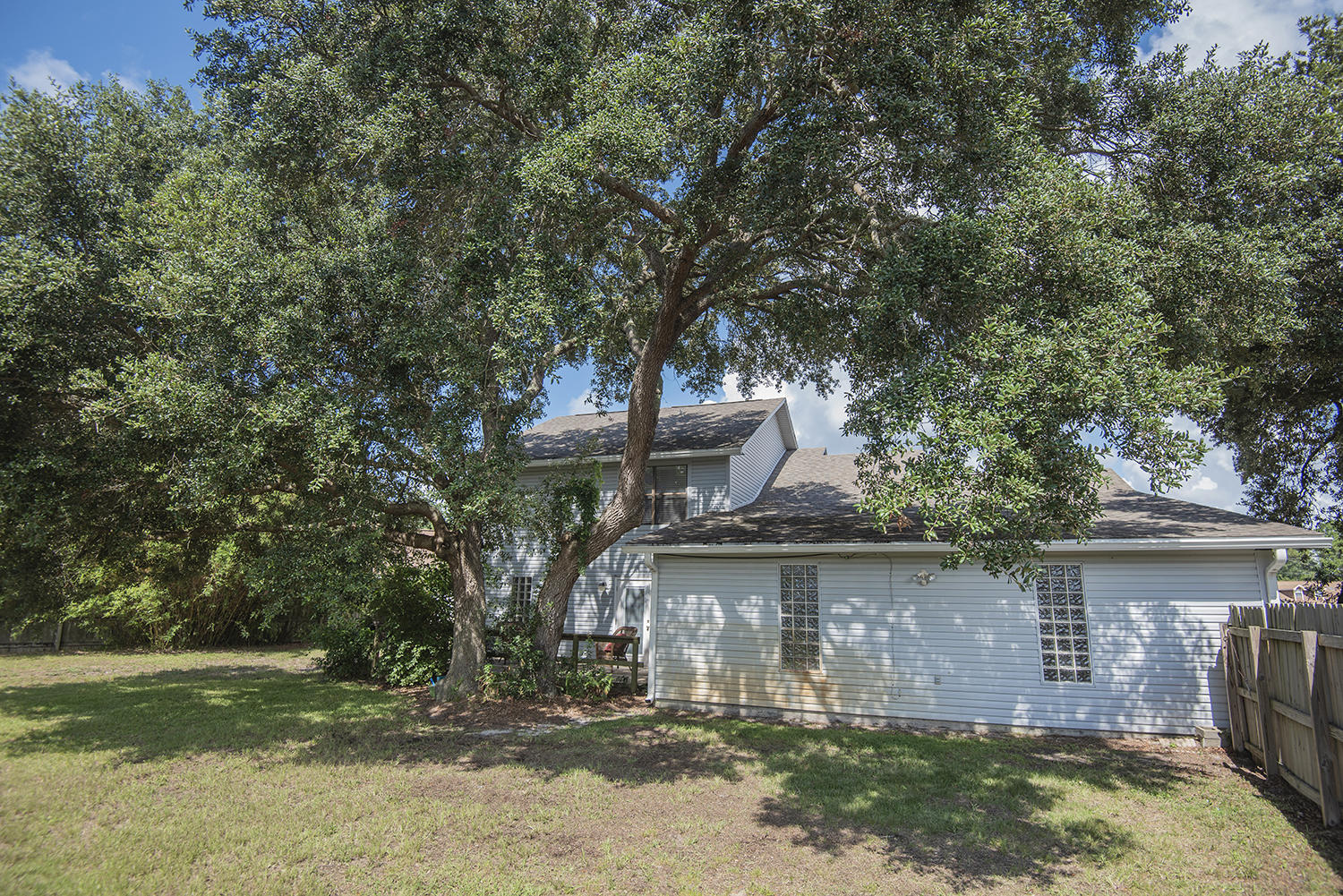 TIMBERLAKE ESTATES 1ST ADDN - Residential