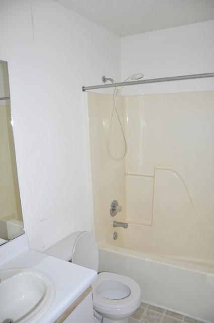 BRADFORD PLACE APT S/D - Residential Lease