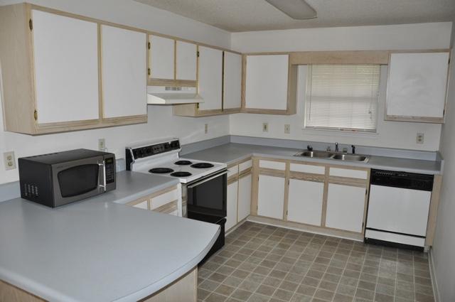 BRADFORD PLACE APT S/D - Residential Lease