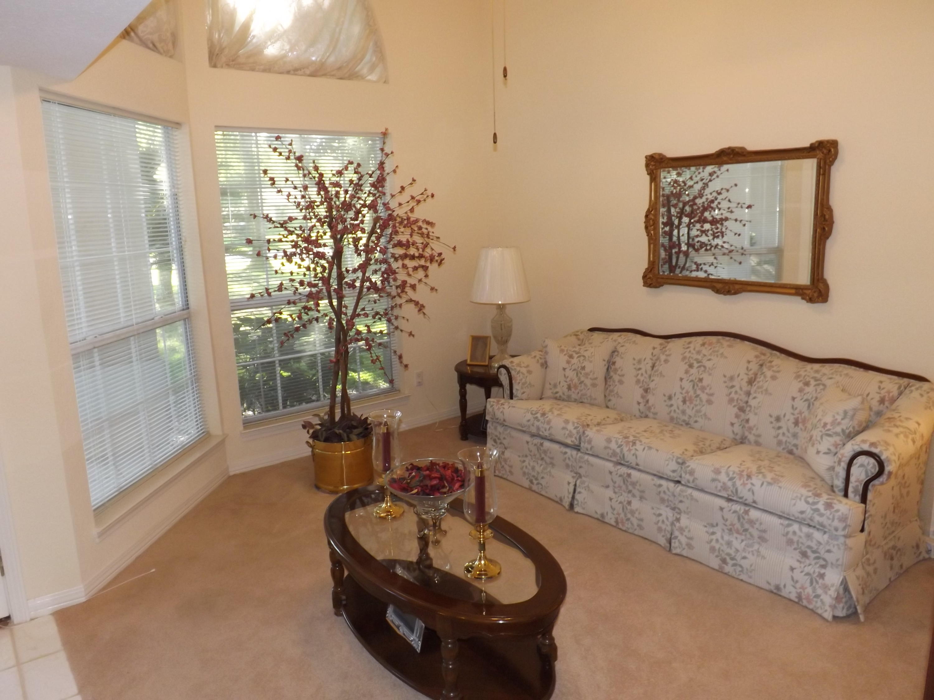 LAKE LORRAINE ESTATES 1 - Residential