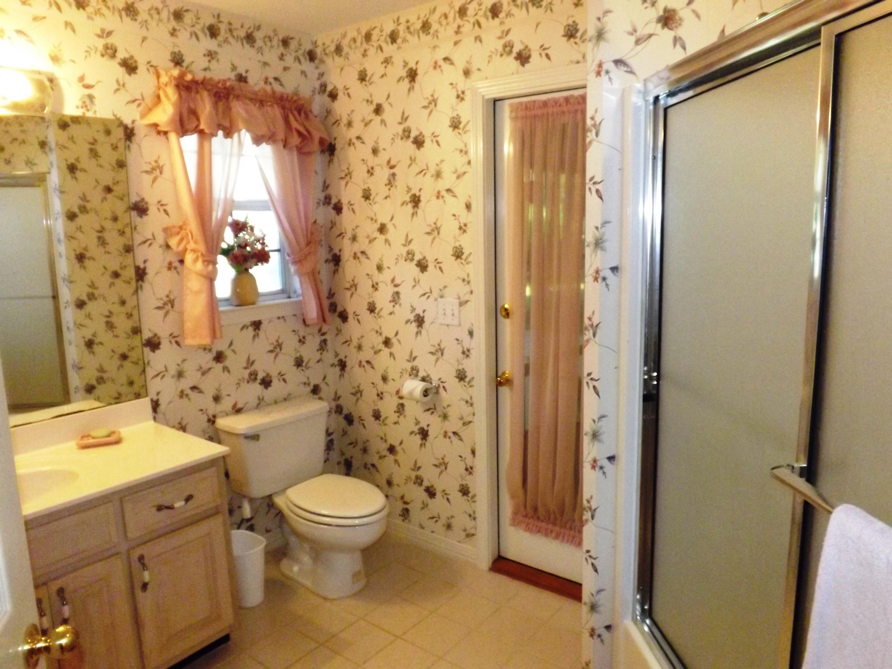 LAKE LORRAINE ESTATES 1 - Residential