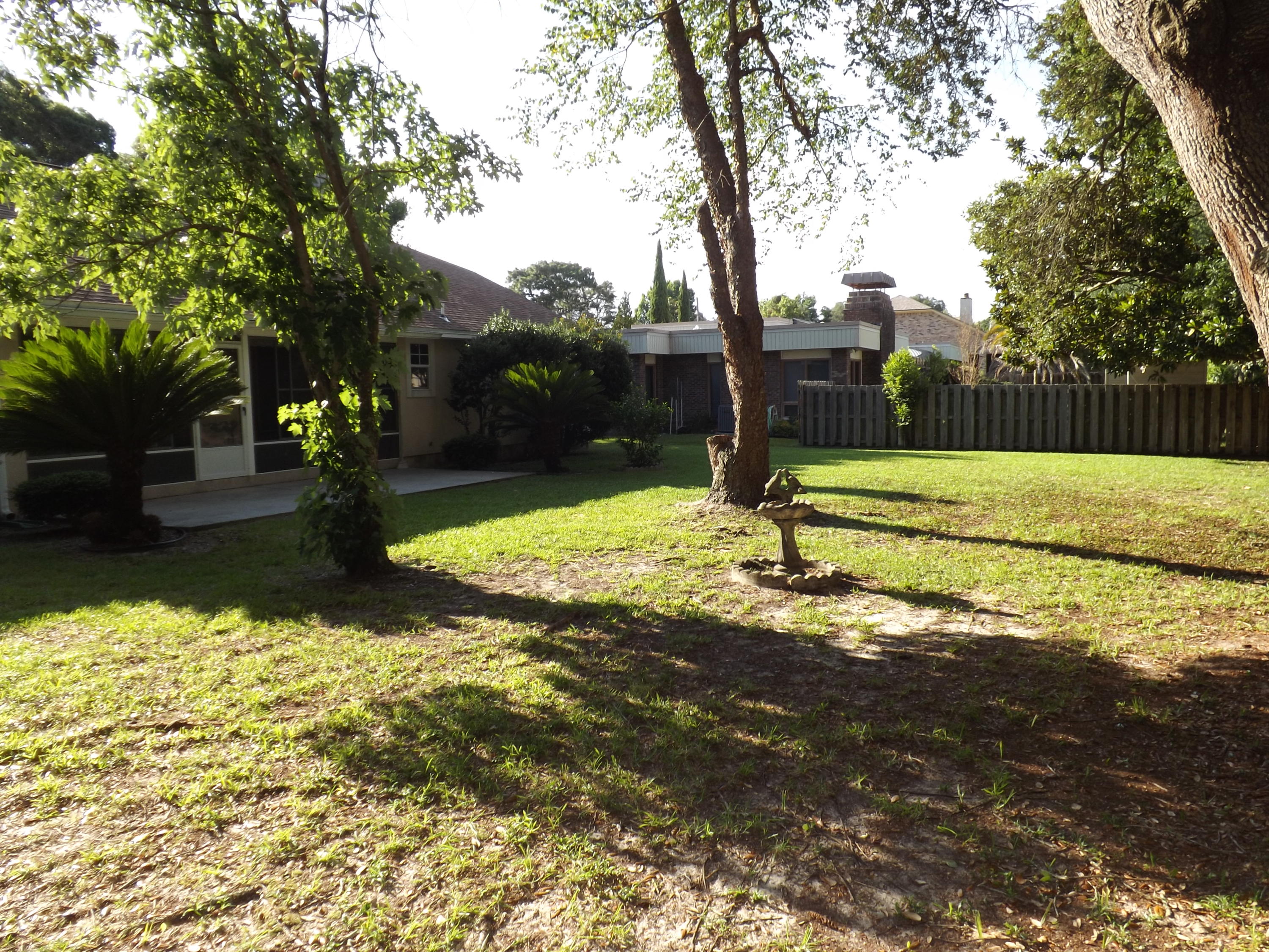 LAKE LORRAINE ESTATES 1 - Residential