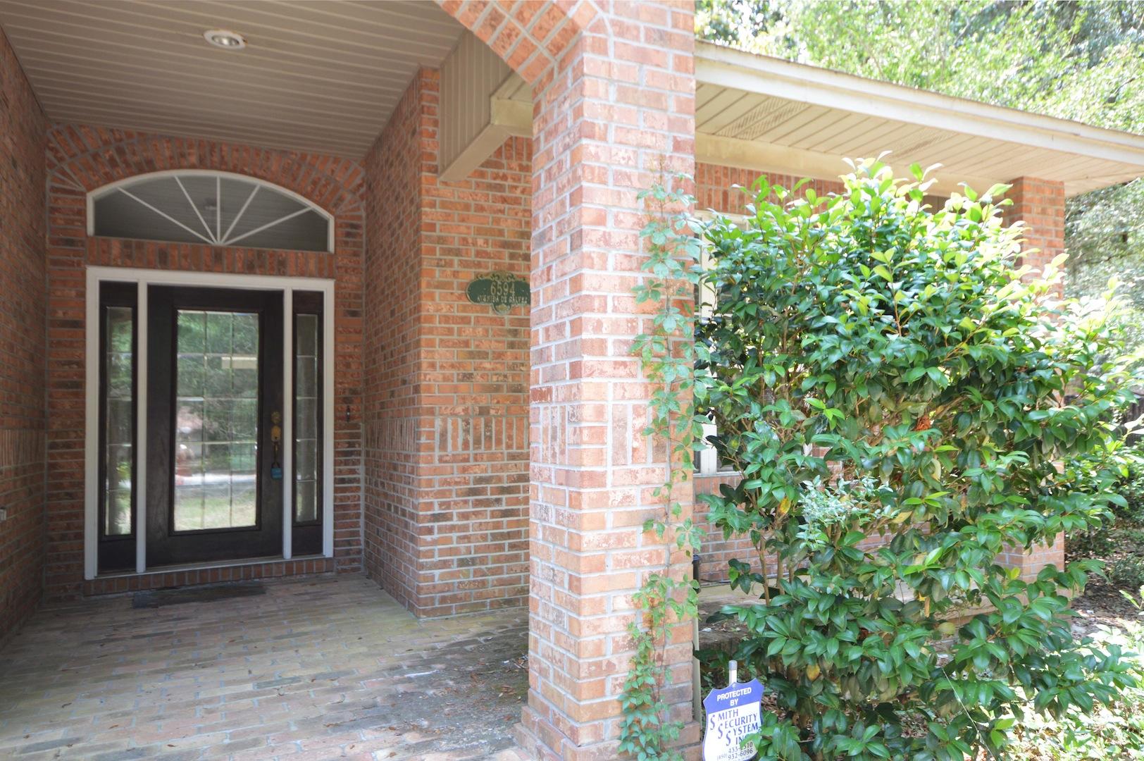 ROBLEDAL ESTATES - Residential