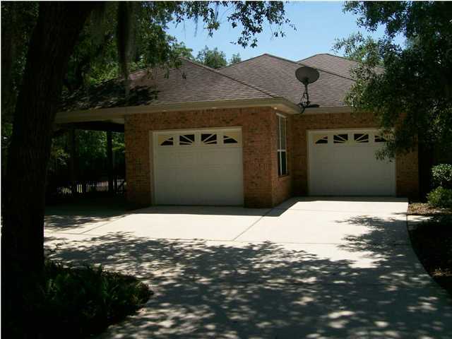 ROBLEDAL ESTATES - Residential