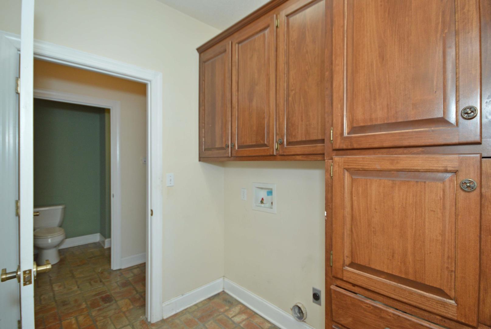 ROBLEDAL ESTATES - Residential