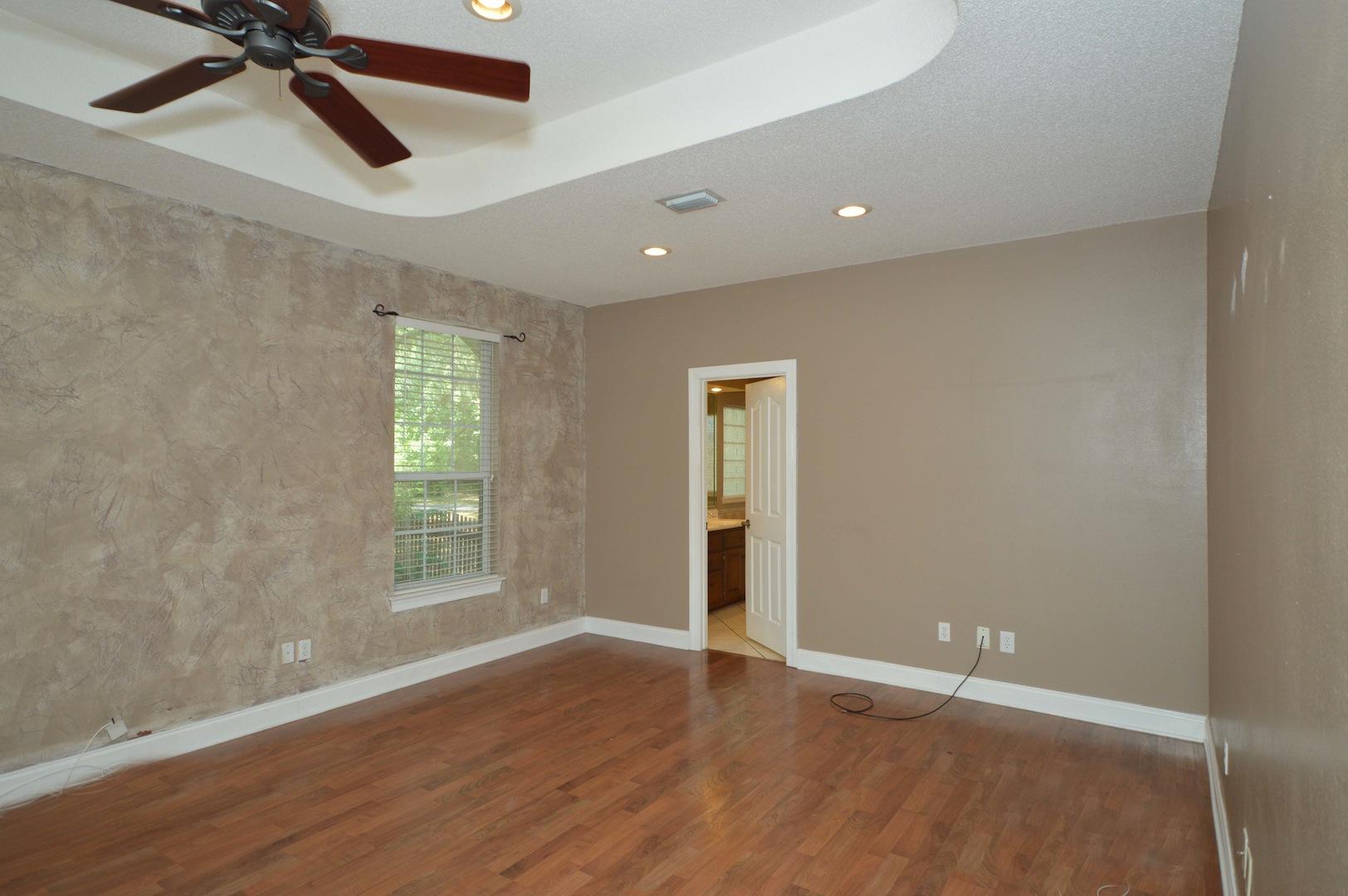 ROBLEDAL ESTATES - Residential