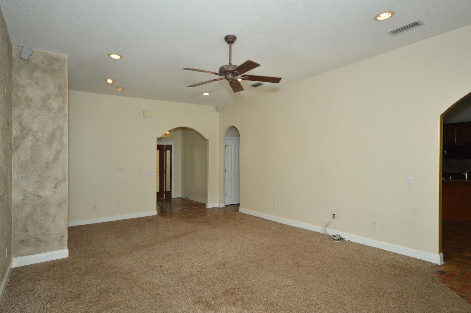 ROBLEDAL ESTATES - Residential