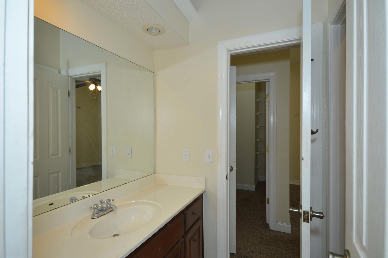 ROBLEDAL ESTATES - Residential