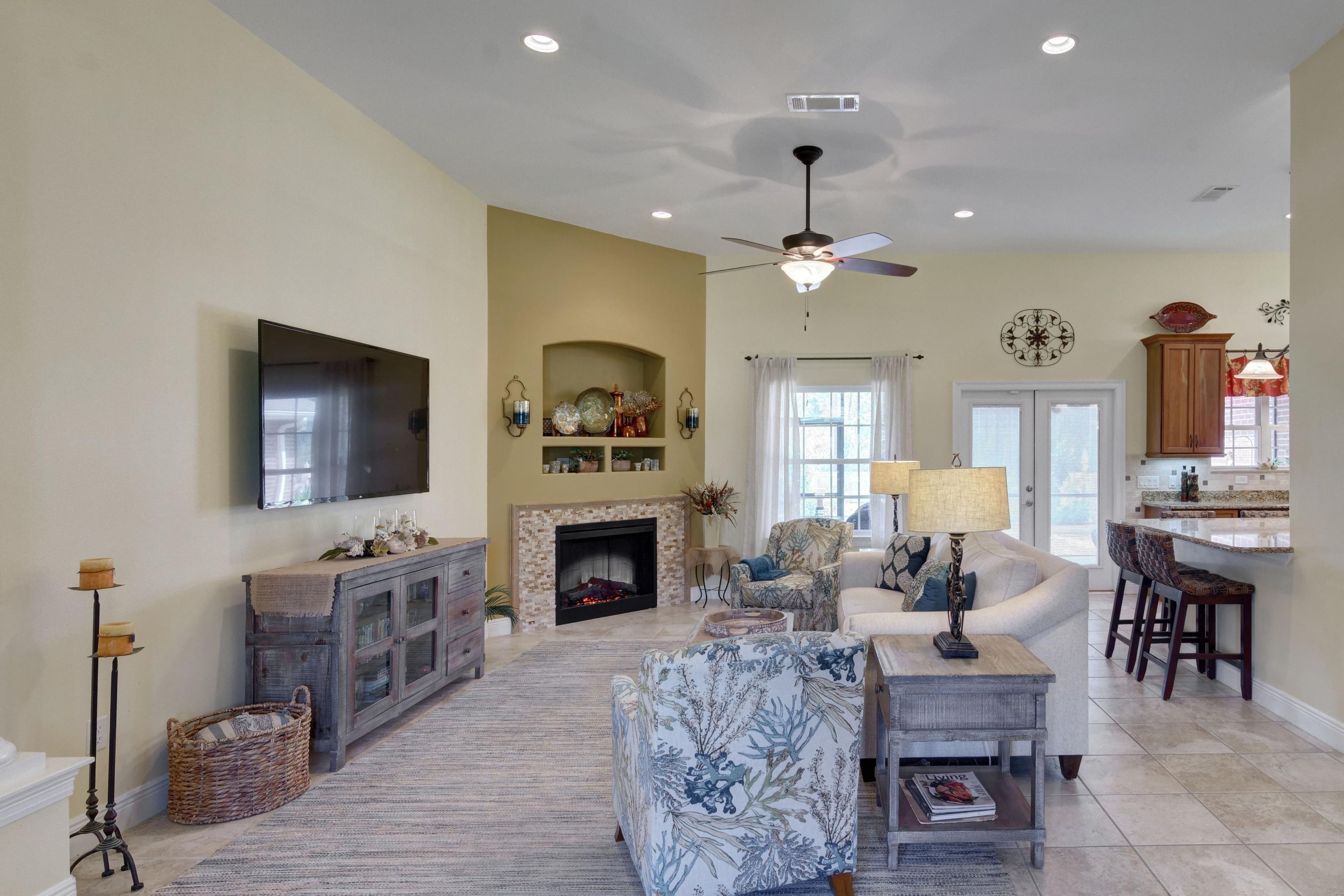 HOLLEY BY THE SEA - Residential