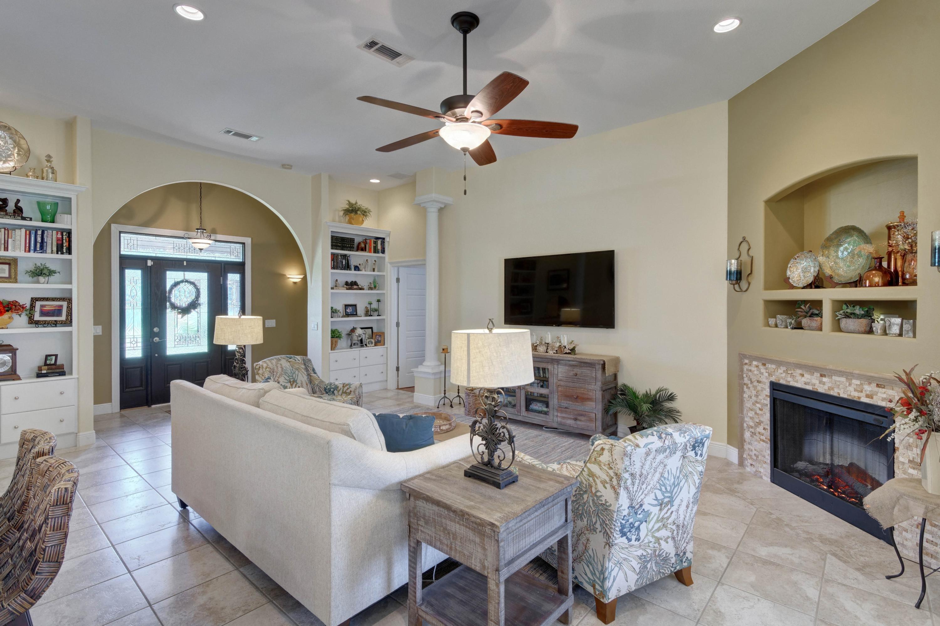 HOLLEY BY THE SEA - Residential