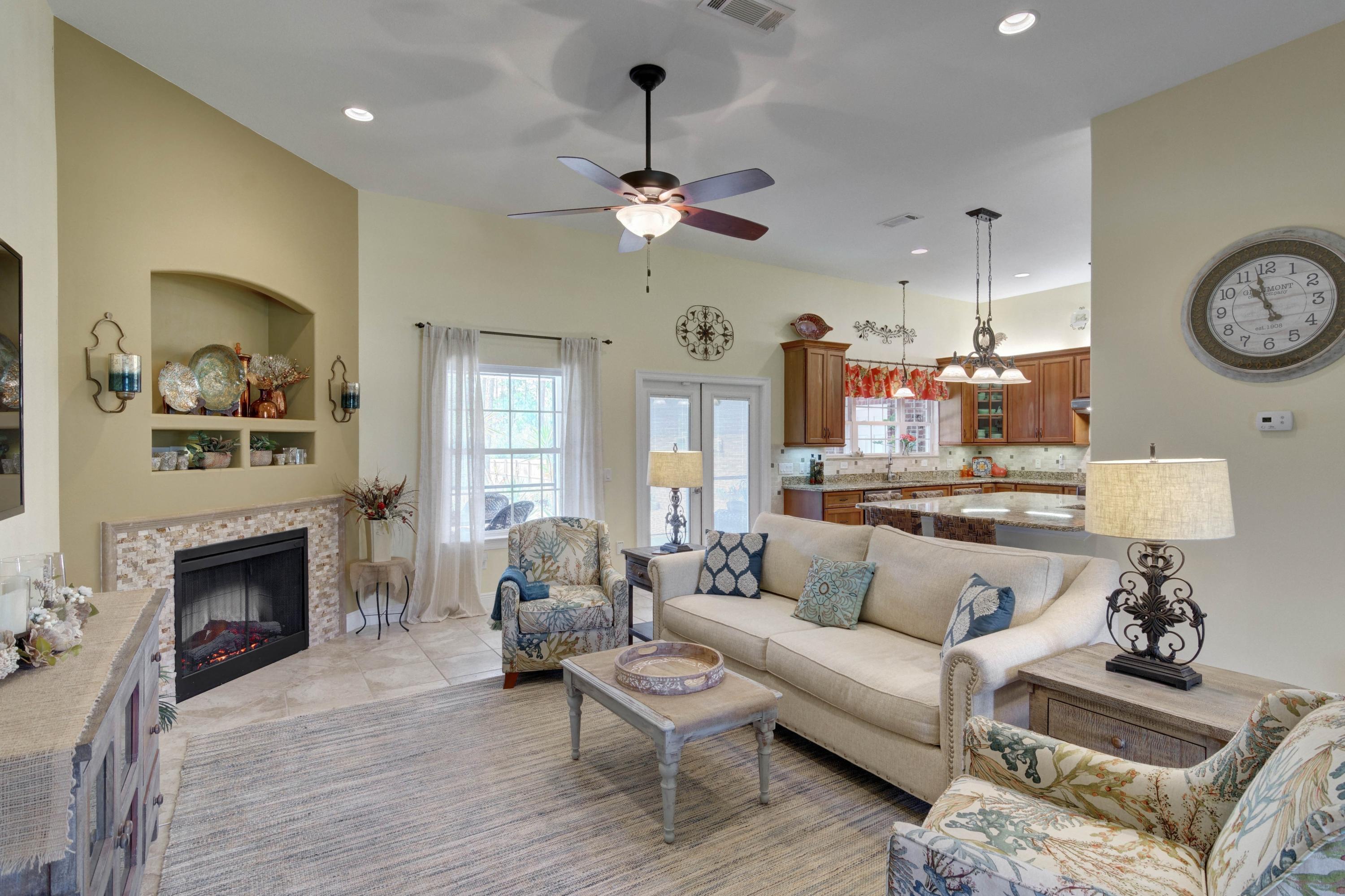 HOLLEY BY THE SEA - Residential